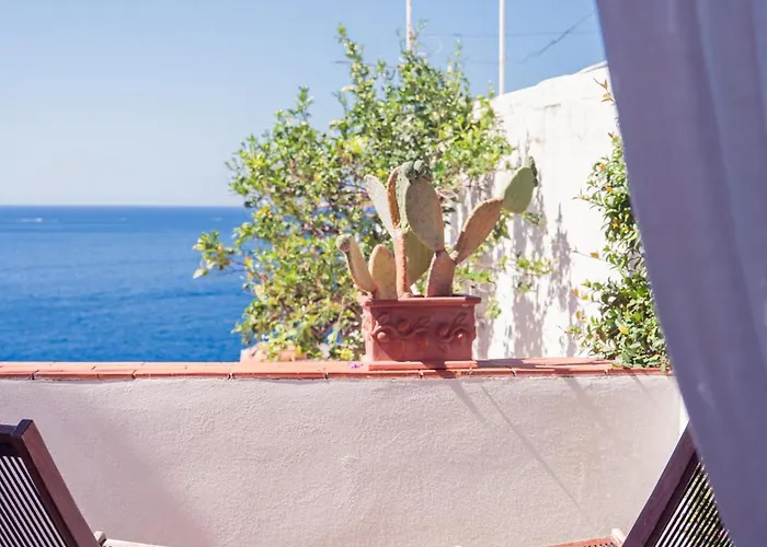 Semesterbostad Casa Malvarosa - Vista Mare *